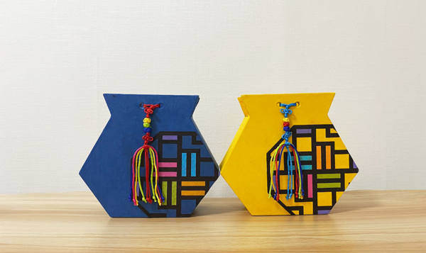 Hanjicraft–hanji was crafted into money boxes  © Passachol Khawdee