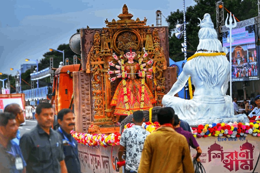 인도 콜카타서 '2025 두르가 푸자 카니발(Durga Puja Carnival 2025)' 개최